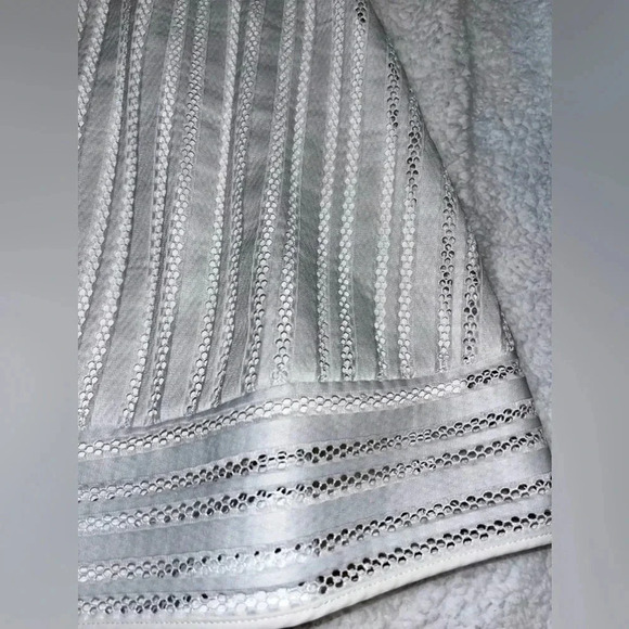 White J. Crew Laser Cut Lace A-Line Flare Lined Skirt Size 4 - Picture 3 of 6